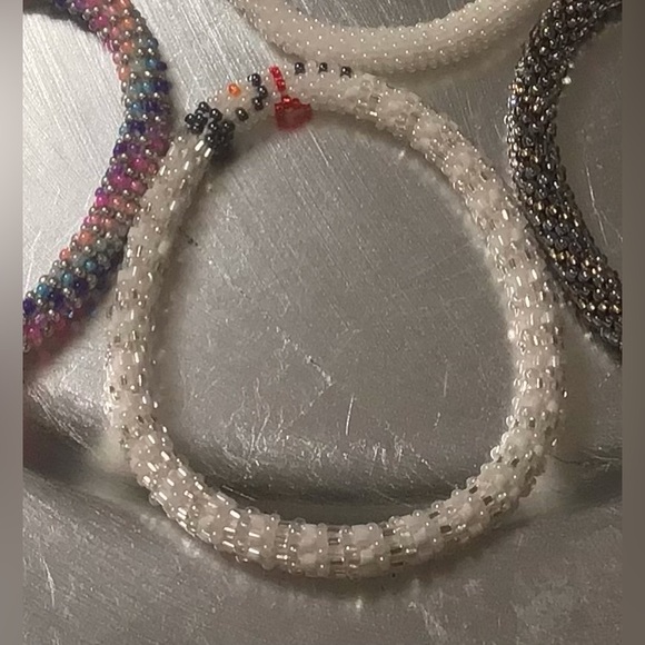 ๐ค๐ค Lotus Sky Sparkly Snowman Himalayan Bracelet ๐ค๐ค - Picture 3 of 5